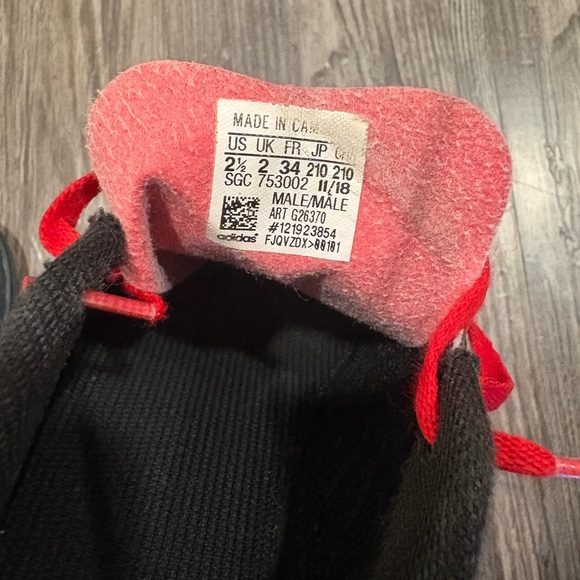 Kid’s Adidas Black Cleats with Red Laces - Picture 4 of 4